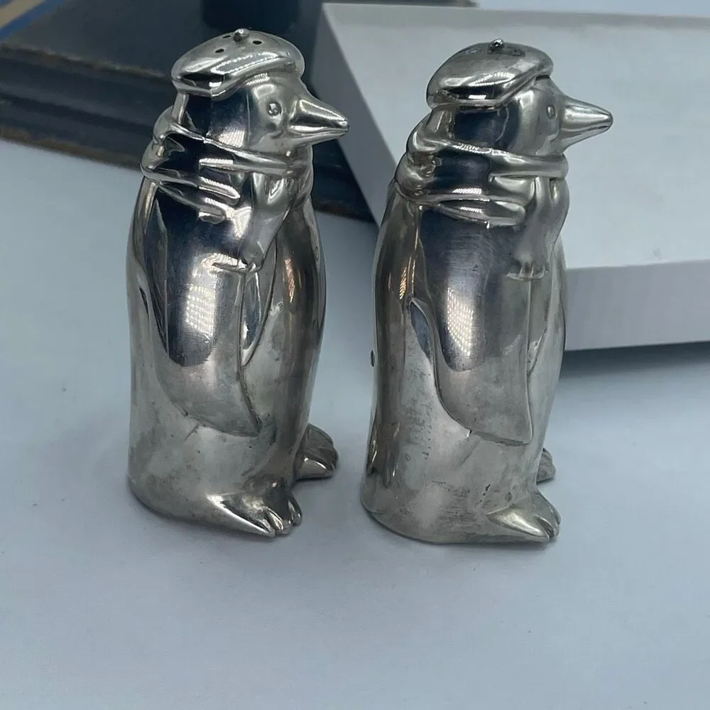Vintage Towle silver -plated penguin salt n pepper shakers.